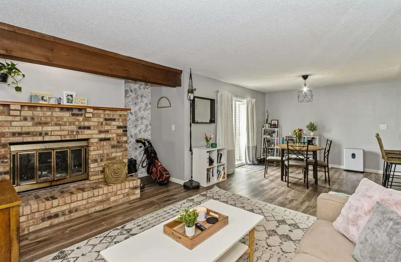 2 bed, 896 sqft, $1,250 — Photo 4