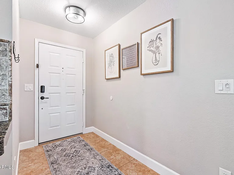 3659 W Elgin St — Photo 6