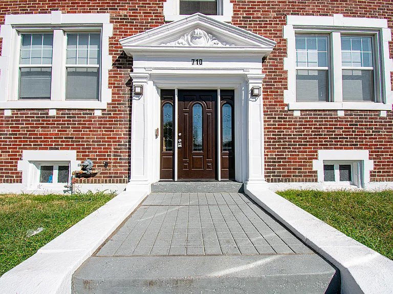 710 Leland Ave #2S — Photo 56