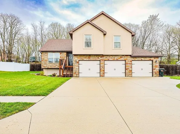 1203 S Arbor St, Savannah, MO 64485