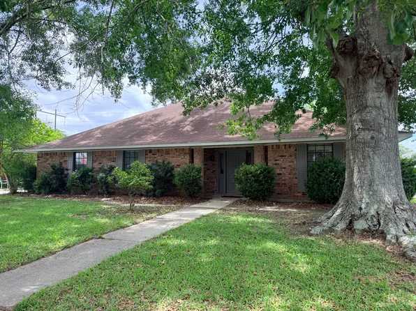 2912 Lancelot Dr, Baton Rouge, LA 70816
