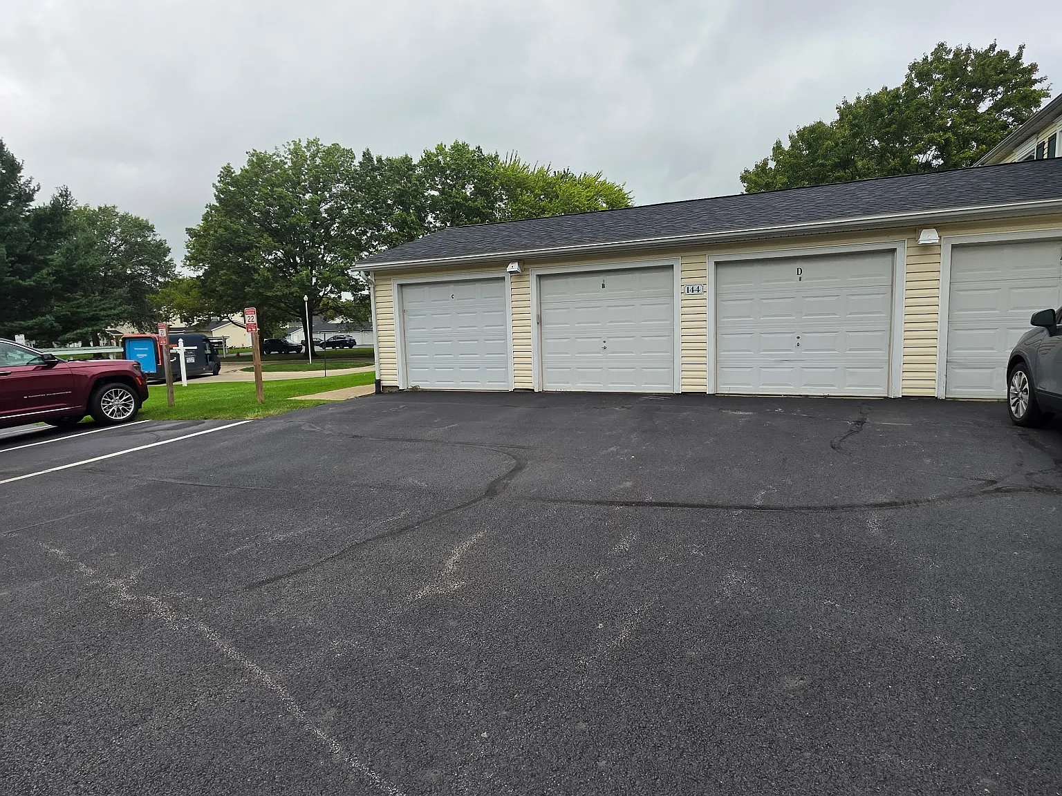 3 bed, $1,600 — Photo 2
