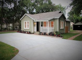 1003 W Lewis St, Conroe, TX 77301