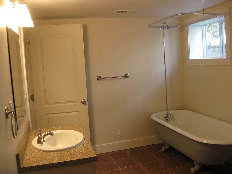 714 N 4th St #B — Photo 16