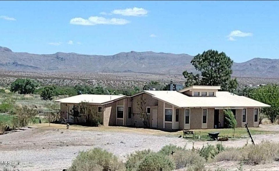 1st image of 231 Las Palomas Rd