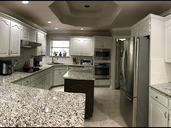 5th image of 7024 Castle Creek Dr E