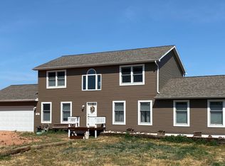 88 3rd Ave SE, Halliday, ND 58636