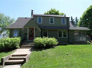 807 Lawnhill Ave, Waterloo, IA 50701