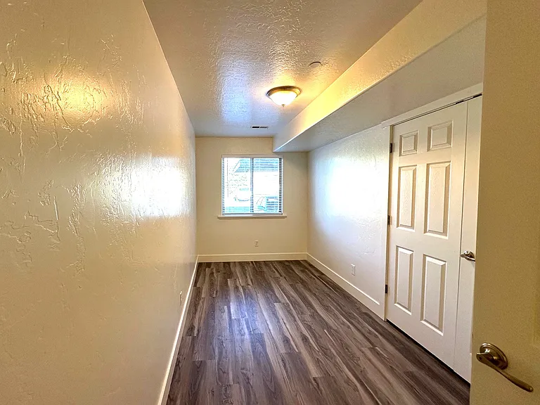 580 S Center St #14 — Photo 13