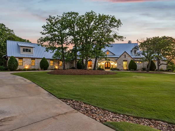 1100 Triple Crown Ct, Bartonville, TX 76226