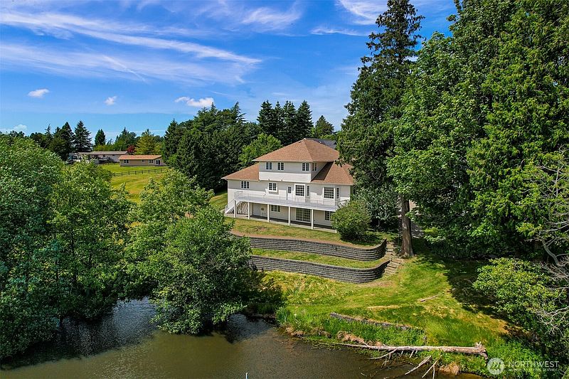 3rd image of 5887 Bay Pine Court