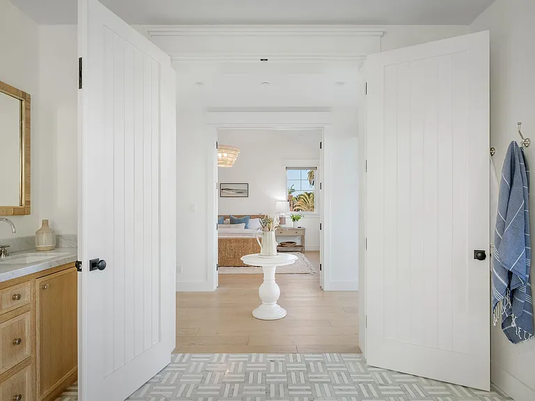 153 Granada Ave — Photo 26