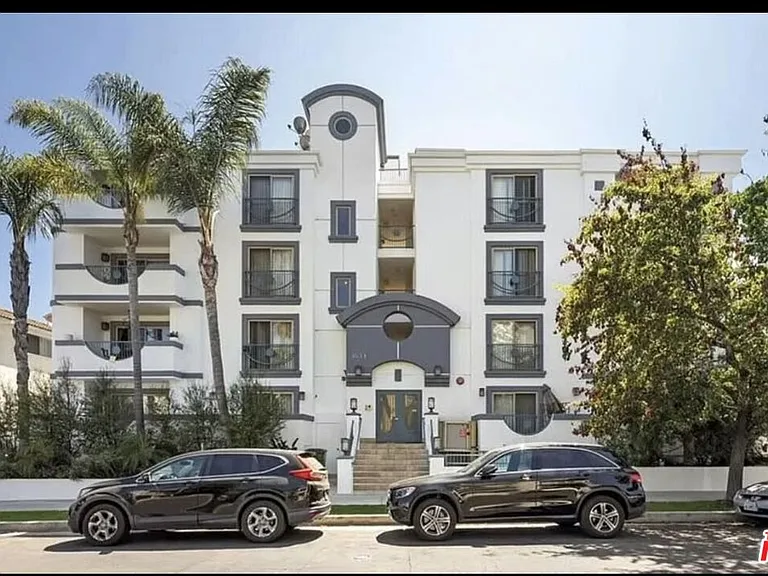 1621 Barry Ave #Penthouse 3 — Photo 12