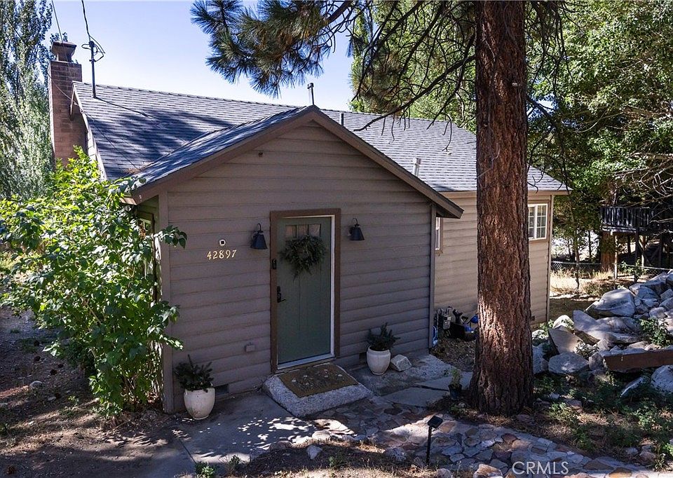 1st image of 42897 Encino Rd