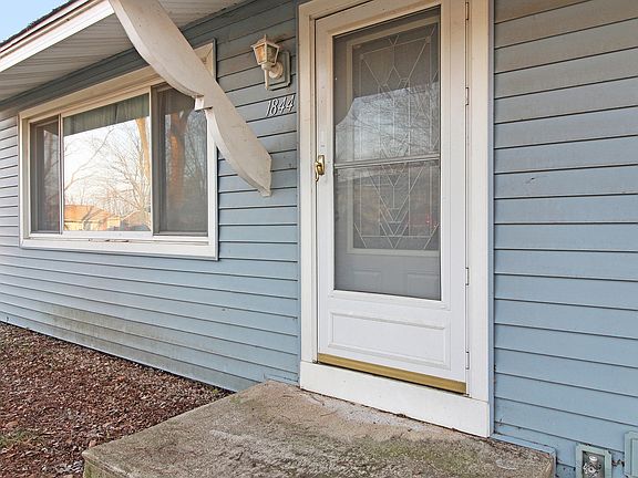 3rd image of 1844 Endicott Cir