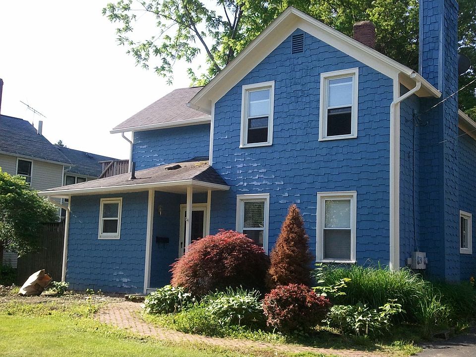 608 Sackett Avenue