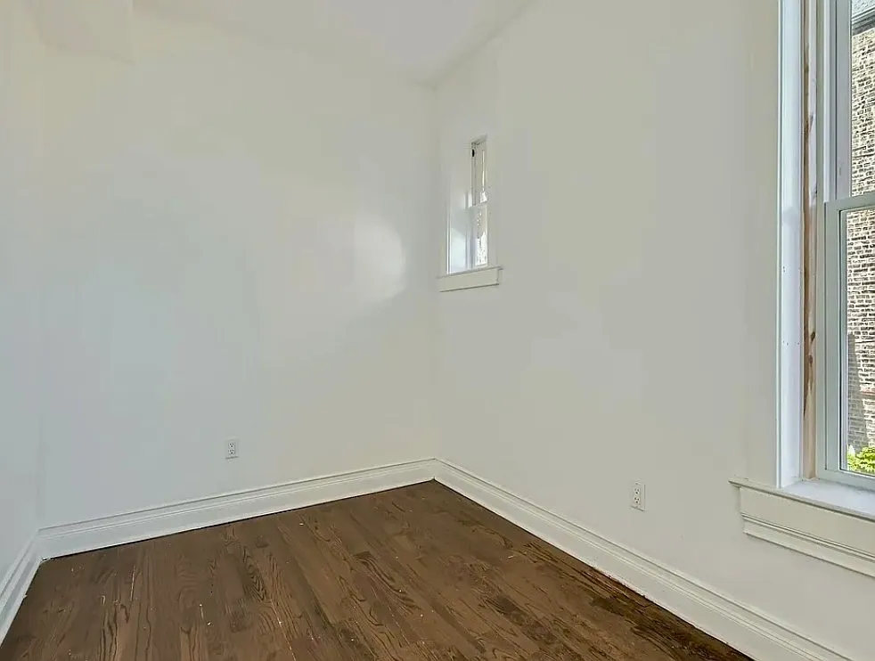 1 bed, 700 sqft, $900 — Photo 2