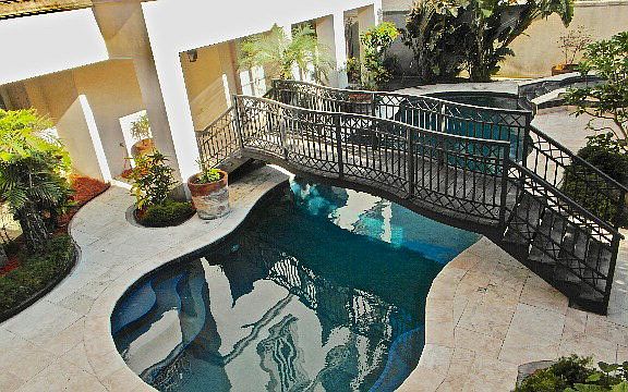 3rd image of 4616 Gulf Blvd #B