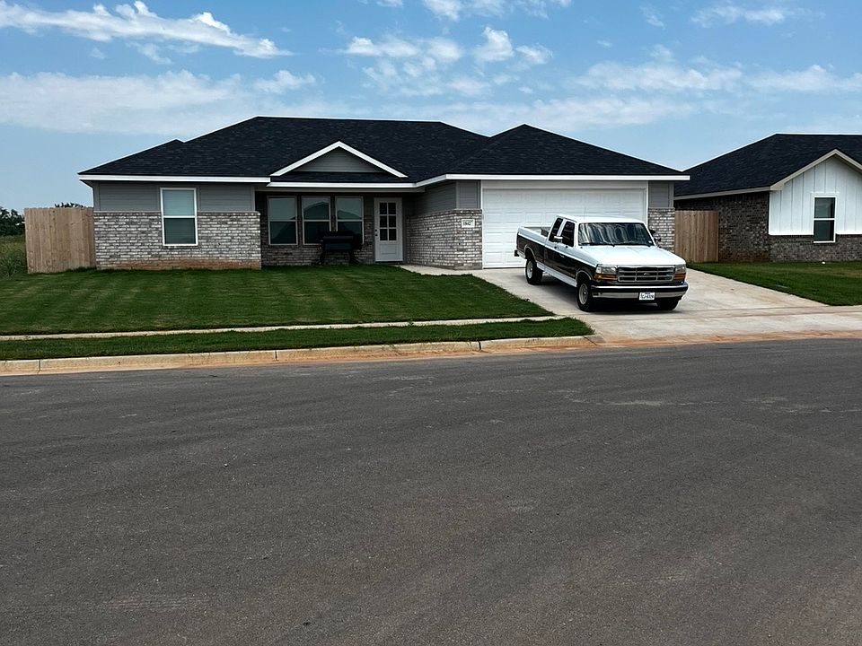 1st image of 1842 Sweetwater Ln