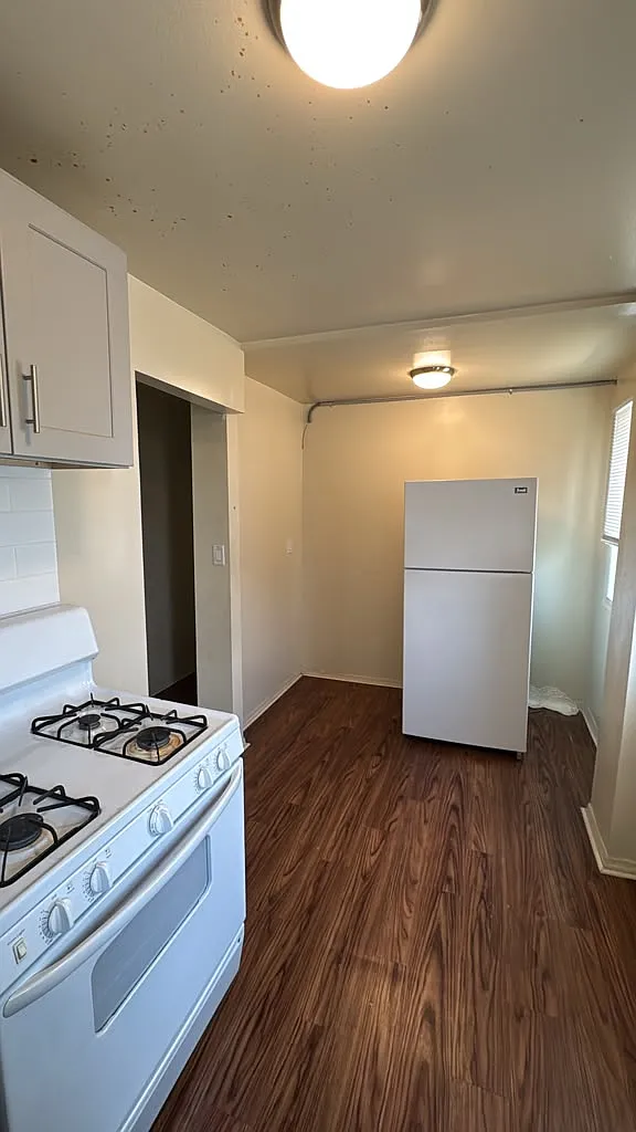 2 bed, $2,600 — Photo 2