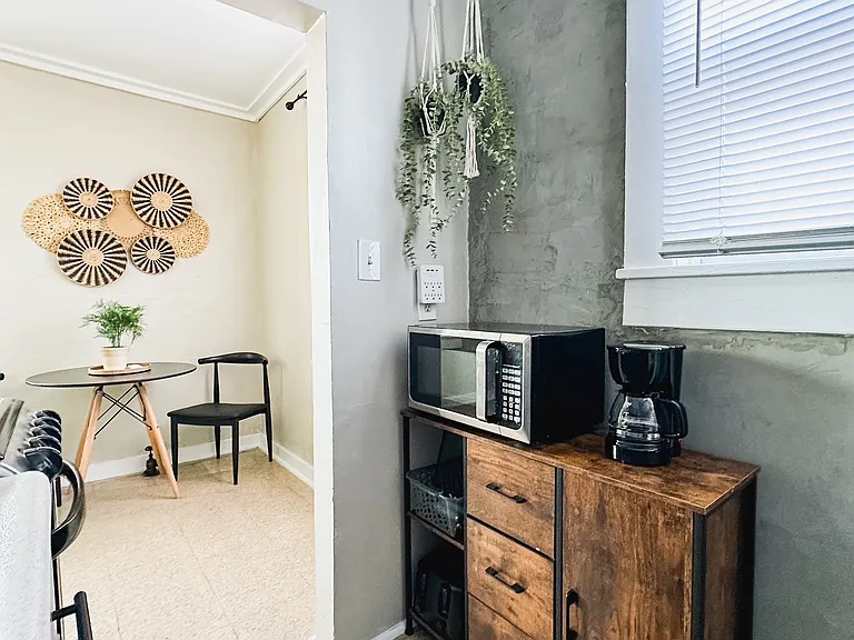 101 E Benton St #1 — Photo 8