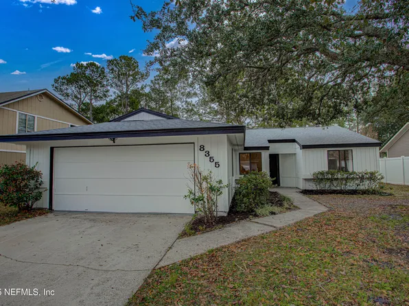 8355 KNOTTS LANDING Drive E, Jacksonville, FL 32244