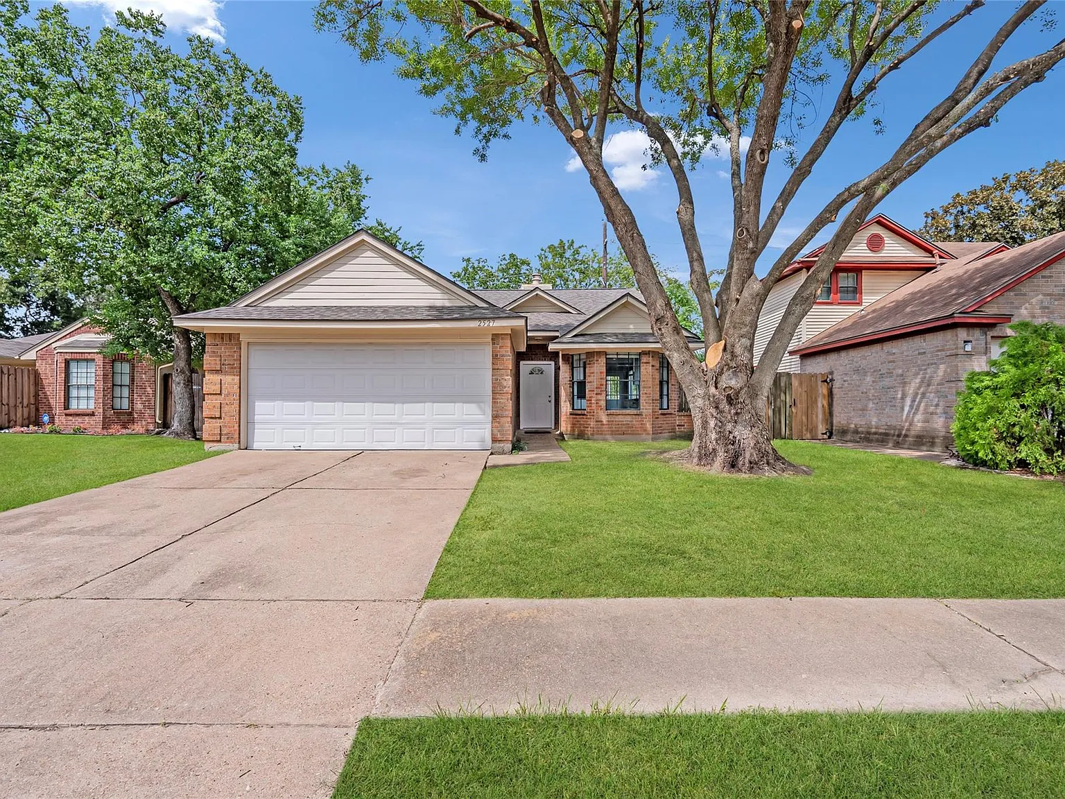 3 bed, 2.0 bath, 1152 sqft, $1,850 — Photo 3