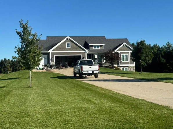 1491 Parkland Trl NW, Grand Rapids, MI 49534