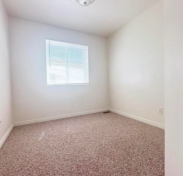 525 W 350 N #5 — Photo 8