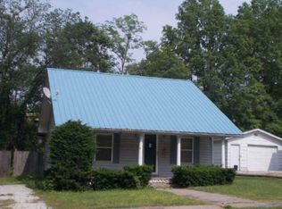 507 N College St, Richmond, MO 64085