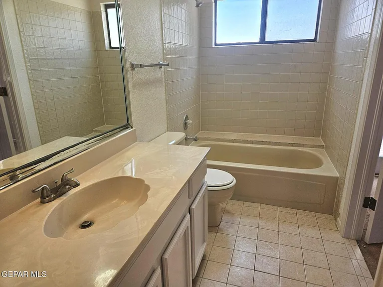 7700 Dianjou Dr — Photo 24