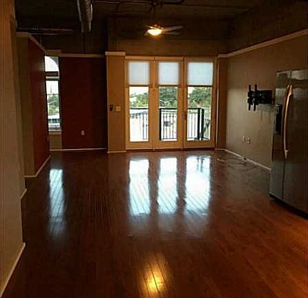 2nd image of 433 Saint Pauls Blvd Unit 4E