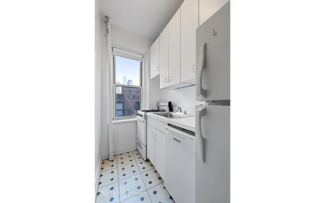 Sold by Douglas Elliman | media 4