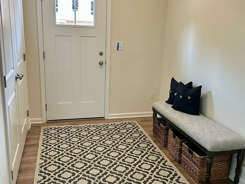 308 Manor Rd