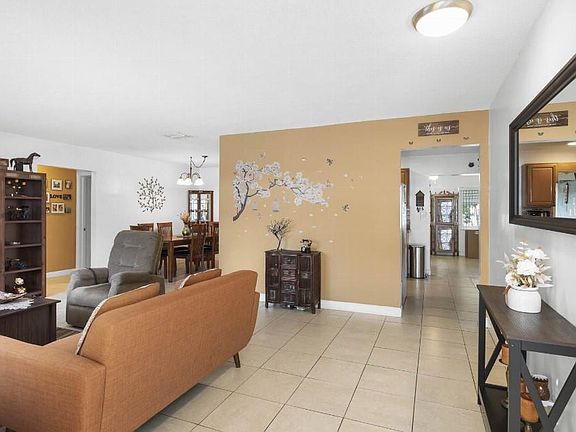 5th image of 6704 NW 72nd Street