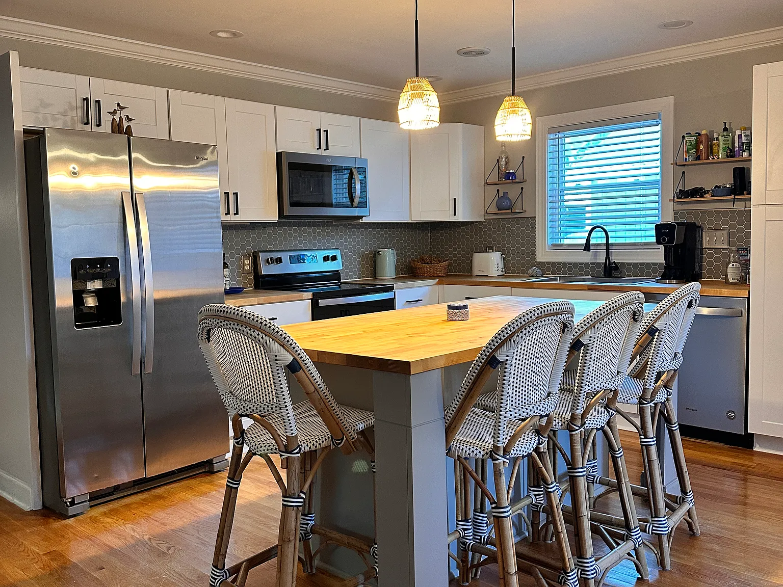 4 bed, 1520 sqft, $3,500 — Photo 4