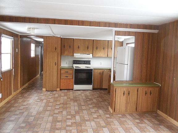 2nd image of 1815 Canary Ave