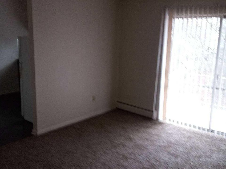 1st image of 2619 Richwill Ct APT 11