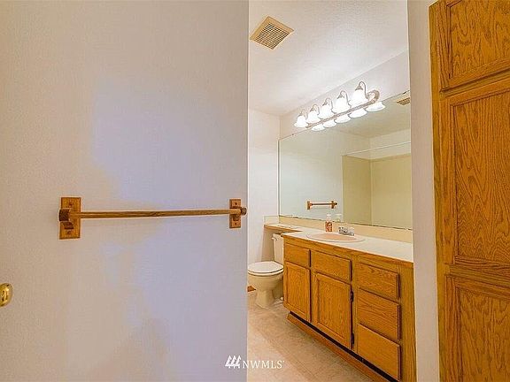 5th image of 12708 NE 144th St