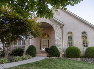 3236 E Fox Grape St, Springfield, MO 65804
