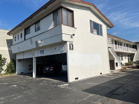 2nd image of 210 N Eucalyptus Ave APT 4