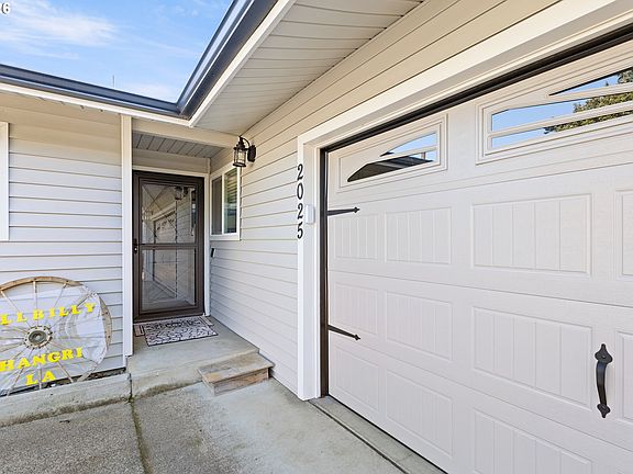 5th image of 2025 NW Delridge Ave