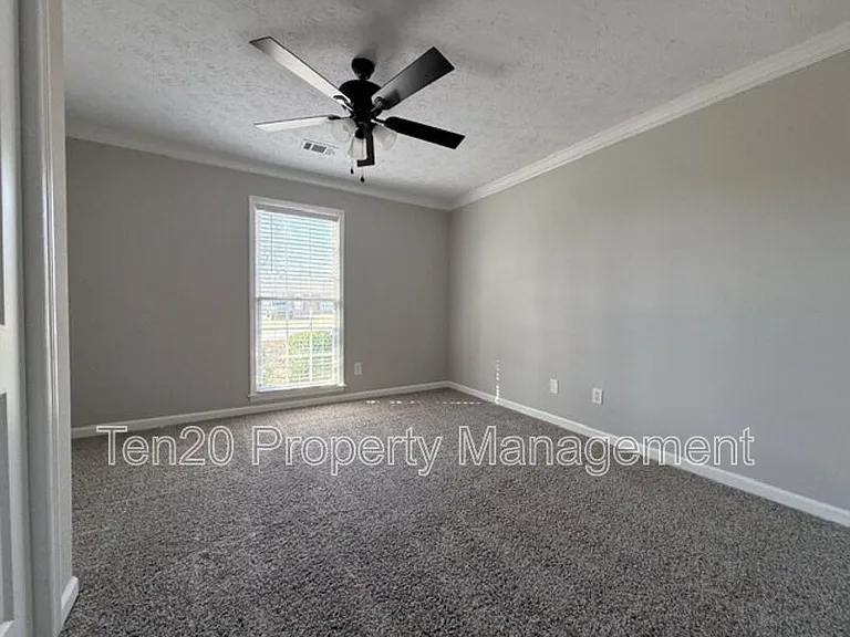 7332 Kirkwood Dr — Photo 6