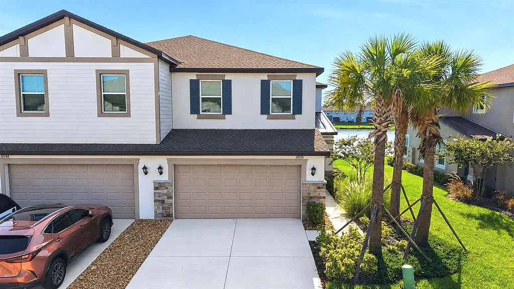 3 bed, 2.5 bath, 1801 sqft, $2,399 — Photo 1