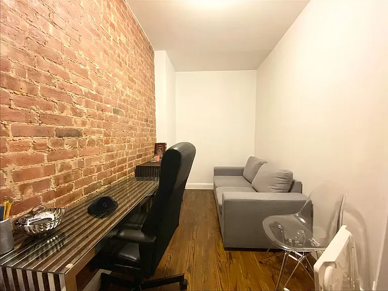 309 E 93rd St #2E — Photo 5