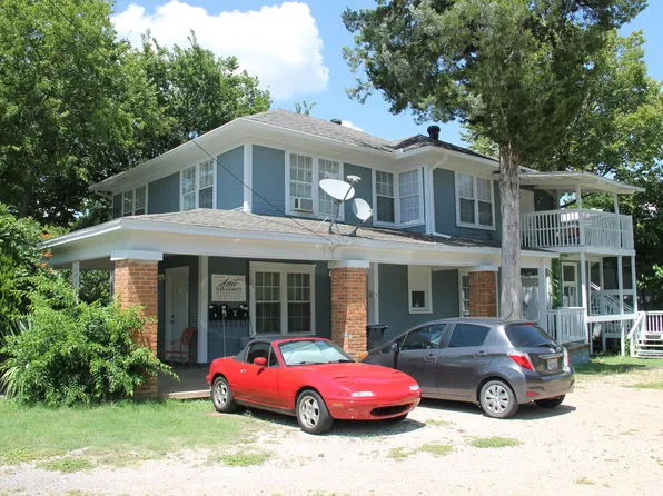 11111214, 214 Normal St APT C, Denton, TX 76201