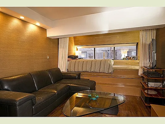 Sold by Stribling | media 27