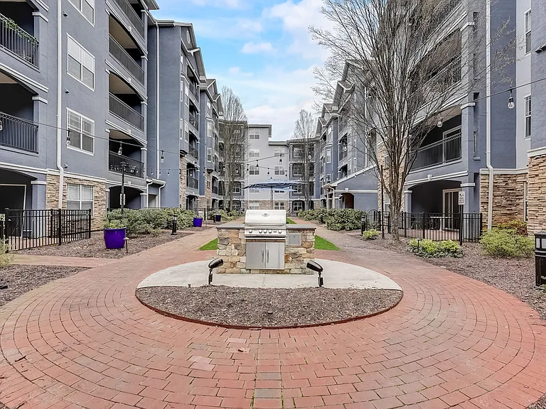 LYV Buckhead — Photo 46