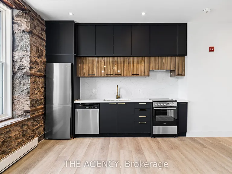 163 Main St E #202 — Photo 9