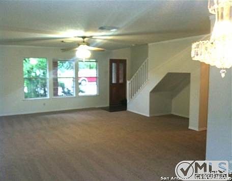 3rd image of 15918 Colton Wl